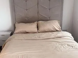 Double En-suite Room near Cribbs Causeway