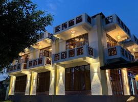 Avastar Hotel & Restaurant، فندق في Rambukkana