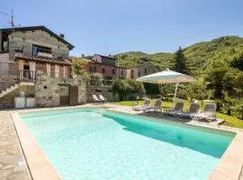 Villa with private pool Fivizzano 9 by VacaVilla