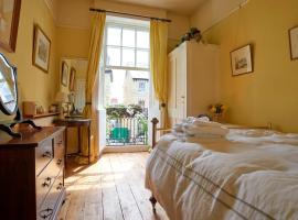 OBSERVATORY HOUSE, 9BR, NR Universal, with Pool, Hotel in Bedford