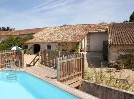 Gite Guillot - hameau calme 8km de Jonzac