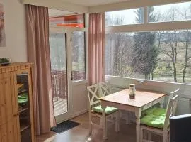 FeWo Waldruhe im Ferienresort mit Pool