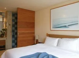 Manuka Studio BIRU 1 BR Beach Shack short walk to Bingin Cliff