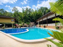 Kamayan sa Palaisdaan Hotel and Resort Quezon โรงแรมในLucban