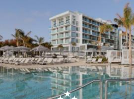 BLESS Ibiza Cala Nova - The Leading Hotels of the World, hotel di Es Cana