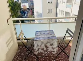 Nice City Center 2 Bedrooms Balcony Air Conditioning