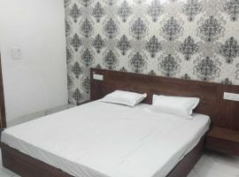 Hotel O kadamb, hotel i Palwal