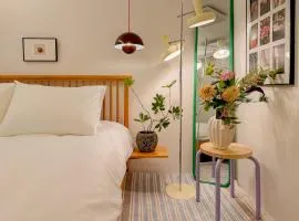 Jongro, Naksan Park, Bukchon Hanok Village, Gyeongbokgung Palace,명동10분