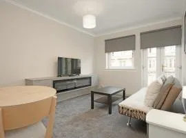 1BR Shawlands Walk To Queens Park with Parking