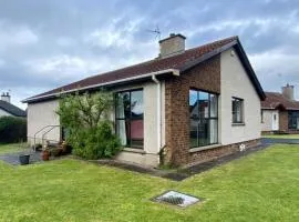 2-Bed Cottage Sleeps 5 - Pets Ok - Free Parking