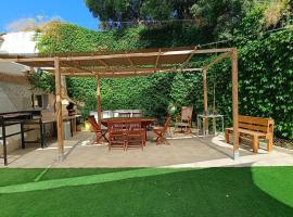 vivienda turística de alojamiento rural โรงแรมในSerón