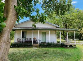 The Cottage next to Cambewarra Estate Winery, Hotel in Camberwarra