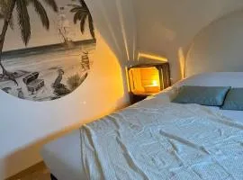 Logement Pirate themed suite with parking