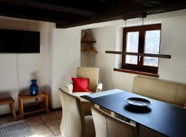 Casa Ylenia Rustic home surrounded by nature, hotel in Gerra Verzasca