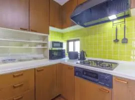 国際通りまで 7分最大12名那覇中心部那覇空港まで車で10分 駅徒歩4分の好立地周辺に飲食店多数Urban Retreat