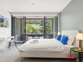 MetaWiseBnB Cronulla Beach Walk to Train & Shops 3