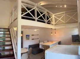 Flat Praia de Maresias Duplex a 150m da praia - Cond Sun House