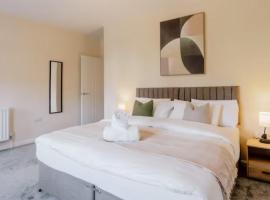 Spacious 3 Bed in Letchworth by ARP HOMES, Ideal for contractors and Long Term Stays, Sleeps 6, מלון בלצ'וורת'