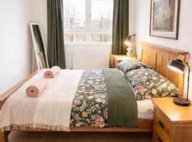 Cosy Double Room in Shared Flat, Hotel in Sutton