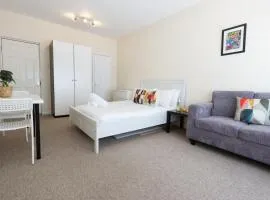 Cosy Hideaway in Bath with Free Parking