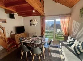 Cozy apartment with lake view