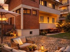 La Torre di Cry & Cry -Intera casa con Patio , 3 camere e 2 bagni, Hotel in Magenta