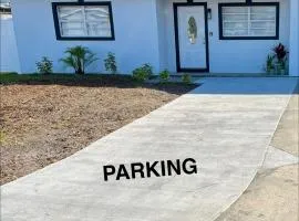 Acogedora casa cerca de playas , aeropuerto y restaurantes