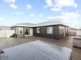 Luxury villa - Perfect for the solar eclipse, hotel en Selfoss