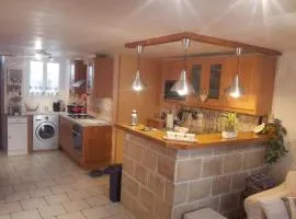 grand 2 pièces dans le centre historique de Cabris