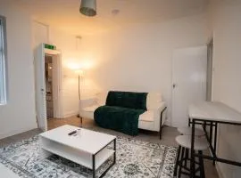 Home In Leeds Discounts for long term