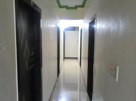 Hotel Gunjan Lodging & Boarding, Hotel in Pen