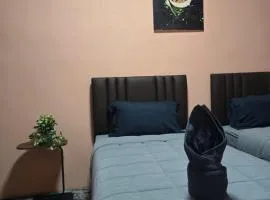 โรงแรมเลทุ่งแล่น 109