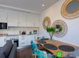 Social Lodge Funchal Center - City View Rooftop