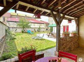 gite Ô détour d'un souvenir, hotel di Planay