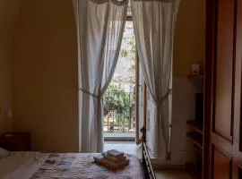 Bellini Holiday Home - Appartamento con balcone NAPOLI