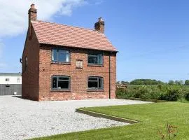 Corner Farm - Uk41369