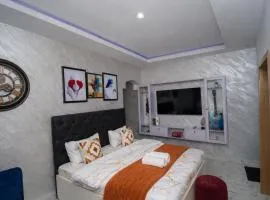 Cozy Studio in Villa Residence, Lugbe