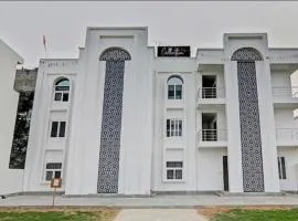 Hotel Yamuna Palace Near Gomti Riverfront Park