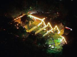 Twelve Ten River Cottage, Hotel in Telulla