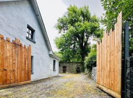 Knockma Forest Cottage, Hotel in Belclare