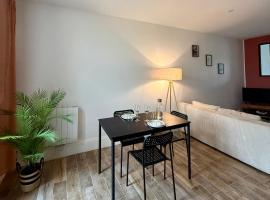 Appartement cosy avec balcon, viešbutis mieste Roanas