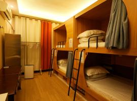 Border Town International Youth Hostel Fenghuang Ancient City Bar Street Branch, hotel v destinaci Feng-chuang