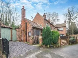 Cozy Countryside Cottage Retreat in Elkesley