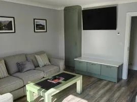 Modern 4 Bedroom Retreat in Killarney