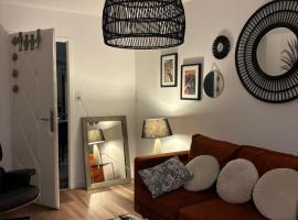 chez Sherlock et Oscar, Hotel in Bruyères