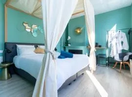 Hotel Entree - View of Canal Bruges