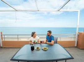 Primera línea de playa, Terraza frente al mar, Parking