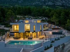 Luxury Villa Mare & Luce seaside heated pool sauna