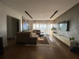 Luxury 3BR aparthotel with pool, gym and balcony opposite ikoyi club