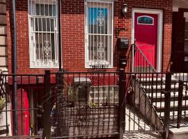 Cozy Garden Apartment in Washington Heights with Private Entrance、ニューヨークのホテル